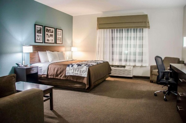 Sleep Inn & Suites Center image 10