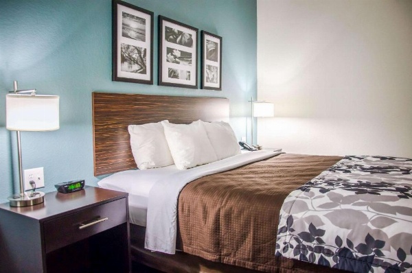 Sleep Inn & Suites Center image 26