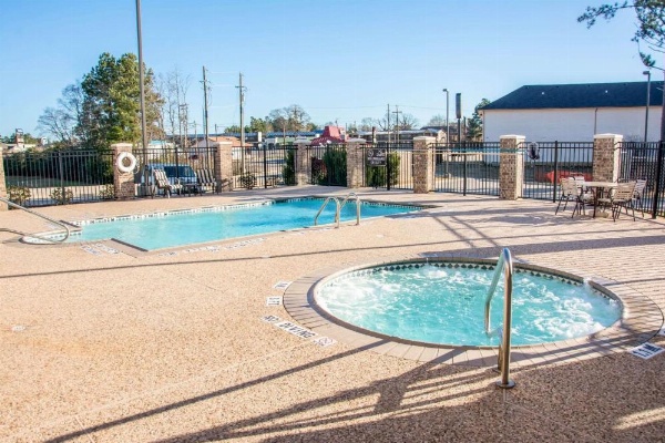 Sleep Inn & Suites Center image 27