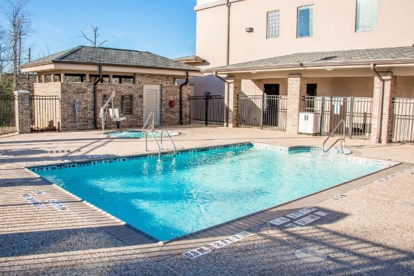 Sleep Inn & Suites Center image 28